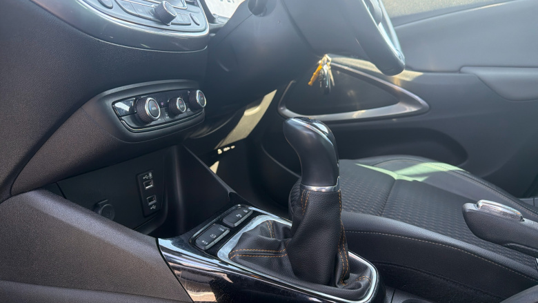 Vauxhall Crossland X 1.2 Tech Line Nav 5dr Petrol Hatchback